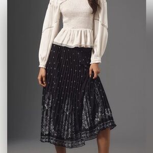 Farm Rio Floral Pleated Midi Skirt  Size Medium Black & White